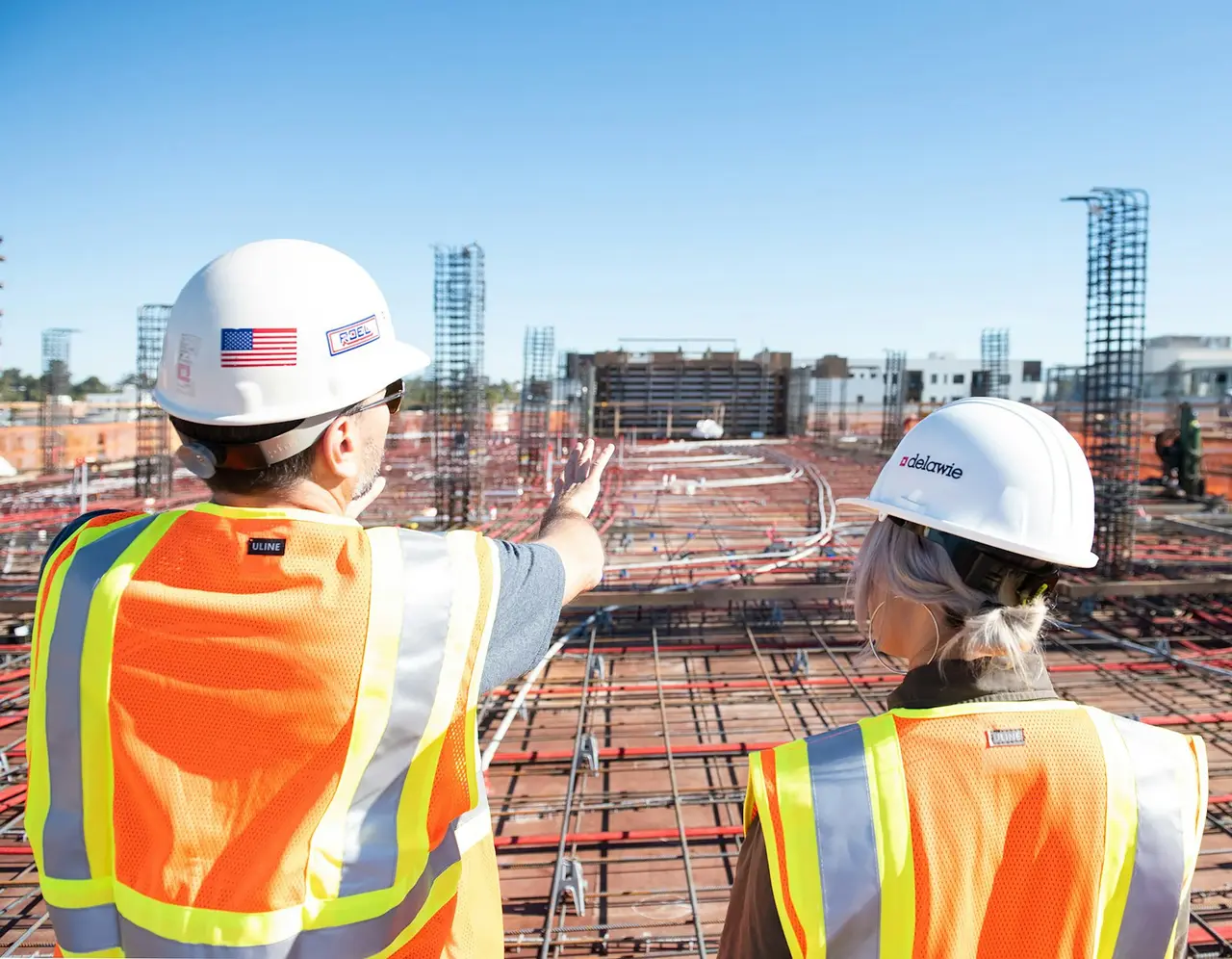 Conducteurs de travaux Cubilo sur un chantier